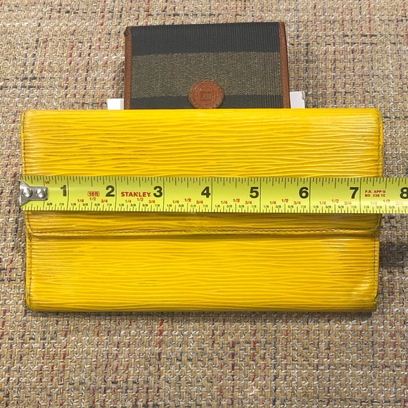 LOUIS VUITTON Sarah International Wallet Yellow epi leather Trifold Full Length - Picture 7 of 14